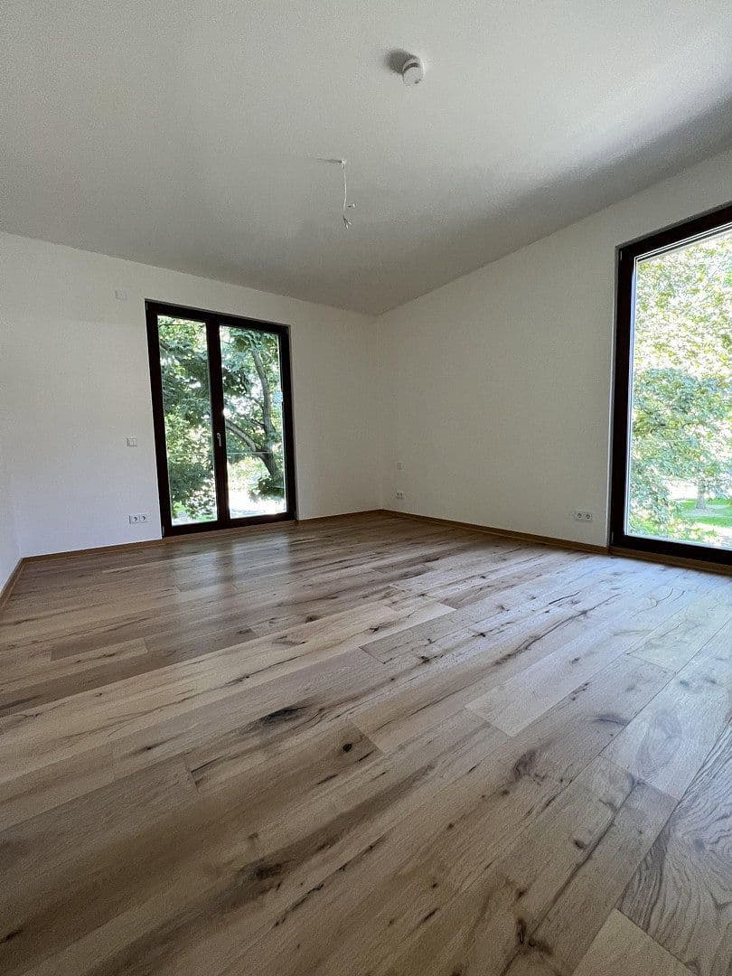 Prenájom bytu 4-izbový 128 m², Otto-Wilhelm-Scharenberg-Bogen 5, Leipzig, Sasko Prenájom bytu 4-izbový 128 m², Otto-Wilhelm-Scharenberg-Bogen 5, Leipzig, Sasko