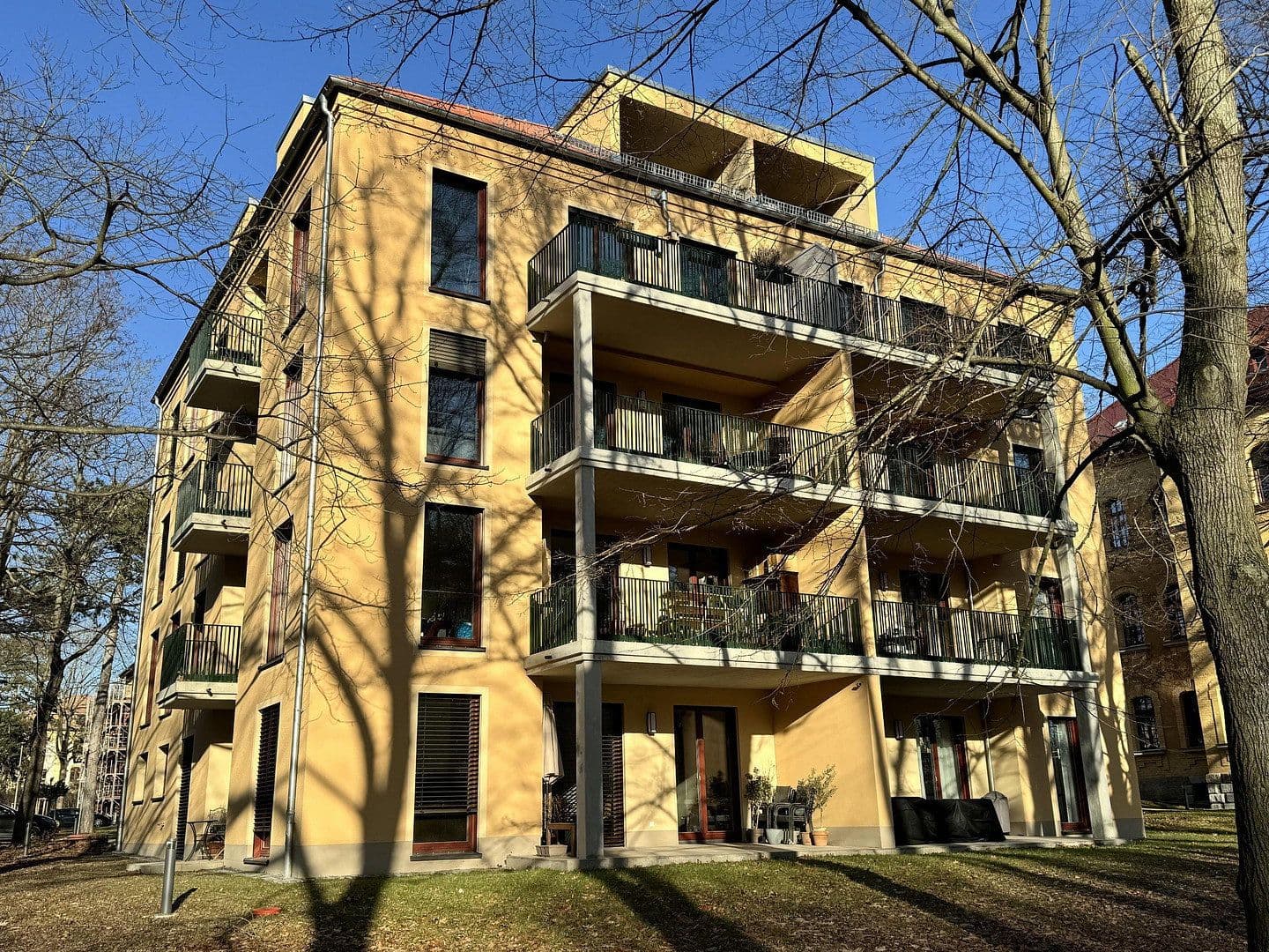 Prenájom bytu 4-izbový 128 m², Otto-Wilhelm-Scharenberg-Bogen 5, Leipzig, Sasko Prenájom bytu 4-izbový 128 m², Otto-Wilhelm-Scharenberg-Bogen 5, Leipzig, Sasko