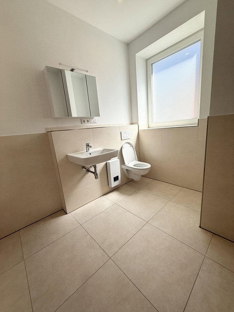 Prenájom bytu 2-izbový 119 m², Windsbach, Bavorsko Prenájom bytu 2-izbový 119 m², Windsbach, Bavorsko