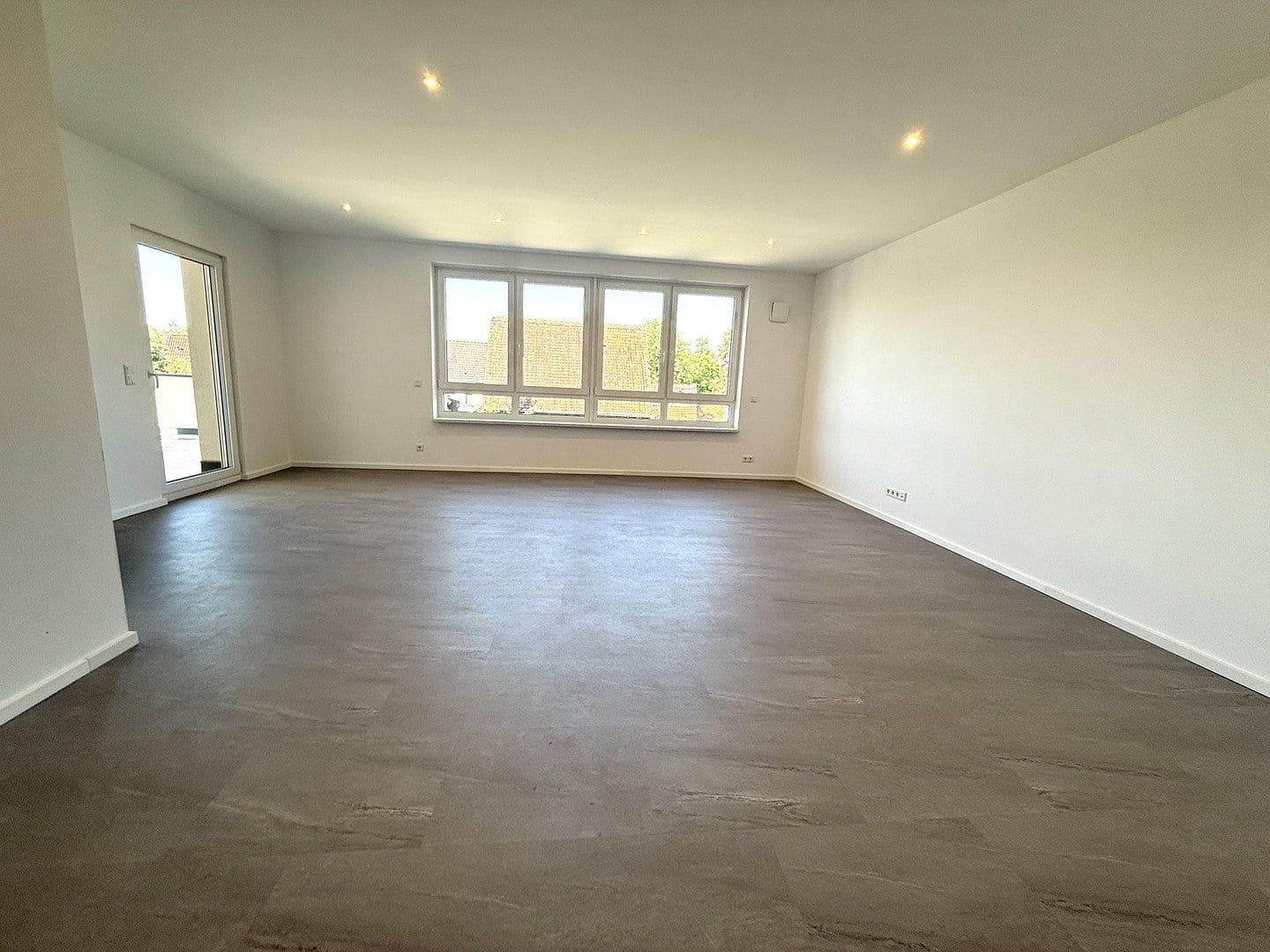 Prenájom bytu 2-izbový 119 m², Windsbach, Bavorsko Prenájom bytu 2-izbový 119 m², Windsbach, Bavorsko