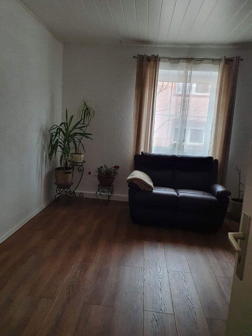 Prenájom domu 149 m², pozemok 175 m², Blieskasteler Straße 27, Sankt Ingbert, Sársko Prenájom domu 149 m², pozemok 175 m², Blieskasteler Straße 27, Sankt Ingbert, Sársko