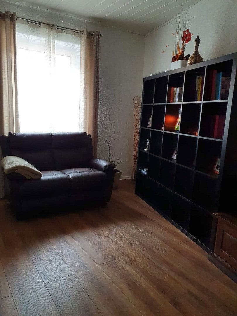 Prenájom domu 149 m², pozemok 175 m², Blieskasteler Straße 27, Sankt Ingbert, Sársko Prenájom domu 149 m², pozemok 175 m², Blieskasteler Straße 27, Sankt Ingbert, Sársko