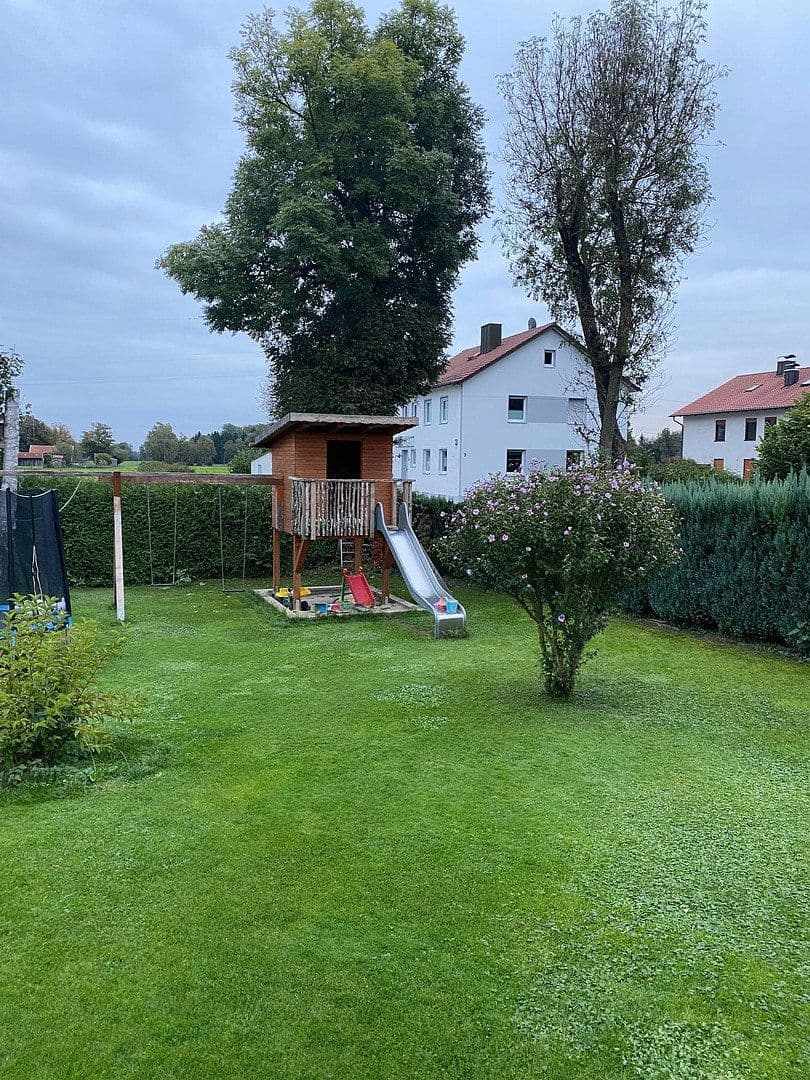 Prenájom domu 165 m², pozemok 1.450 m², Birkenstr. 2A, Eittingermoos, Bavorsko Prenájom domu 165 m², pozemok 1.450 m², Birkenstr. 2A, Eittingermoos, Bavorsko