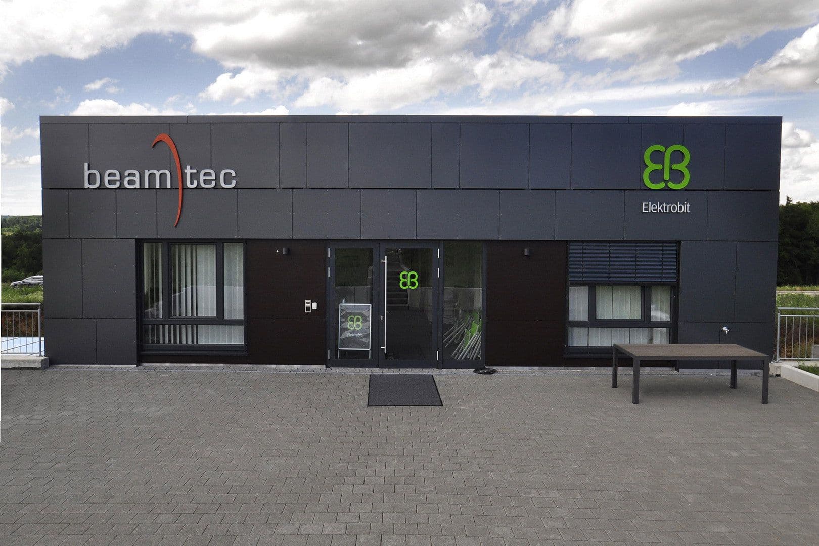 Prenájom kancelárie 447 m², Wolfgang-Paul-Straße 4, Ulm, Bádensko-Wurttembersko Prenájom kancelárie 447 m², Wolfgang-Paul-Straße 4, Ulm, Bádensko-Wurttembersko