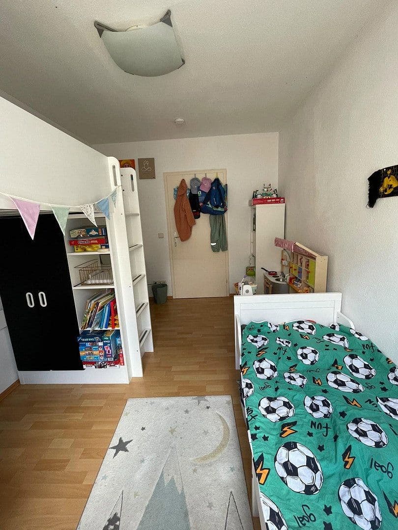 Prenájom bytu 4-izbový 85 m², Schifferstadt, Porýnie-Falcko Prenájom bytu 4-izbový 85 m², Schifferstadt, Porýnie-Falcko