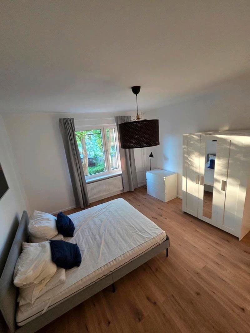 Prenájom bytu 3-izbový 70 m², Fennstr. 28, Berlin, Berlín Prenájom bytu 3-izbový 70 m², Fennstr. 28, Berlin, Berlín