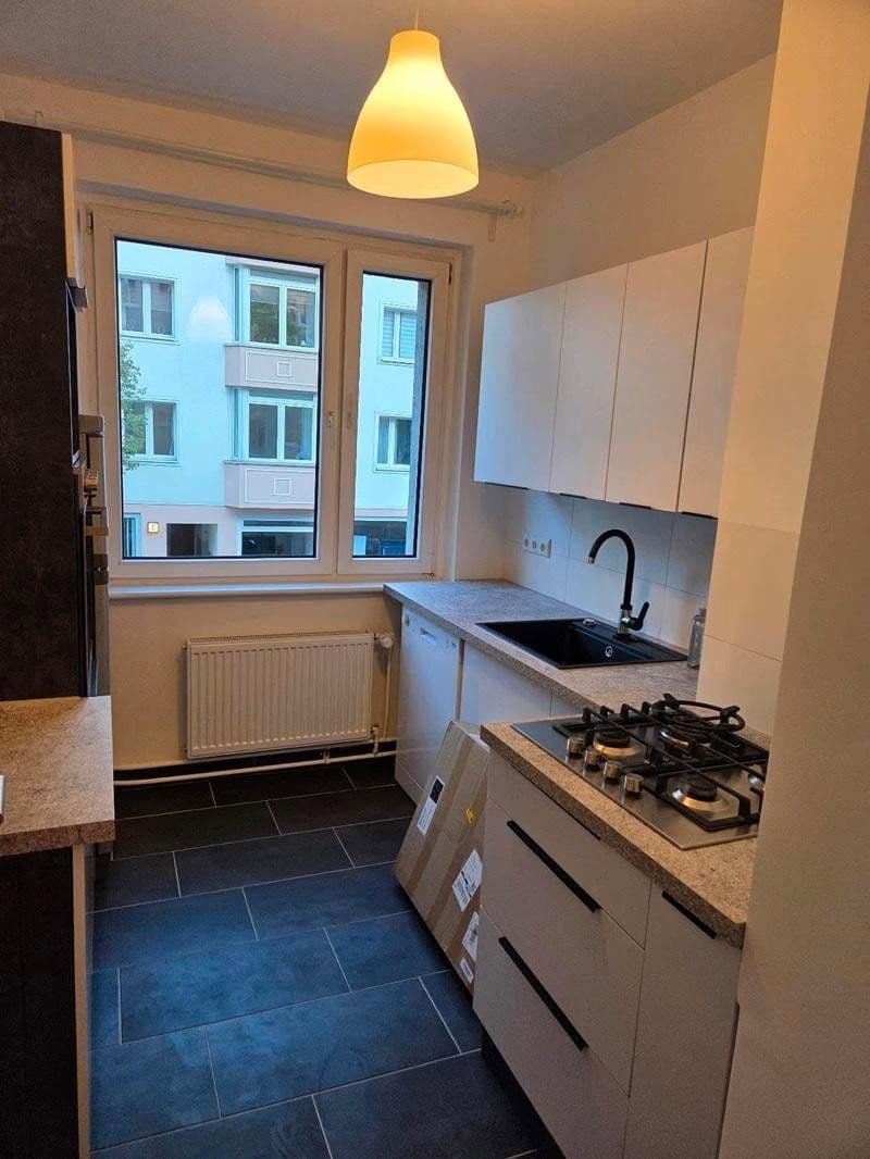 Prenájom bytu 3-izbový 70 m², Fennstr. 28, Berlin, Berlín Prenájom bytu 3-izbový 70 m², Fennstr. 28, Berlin, Berlín