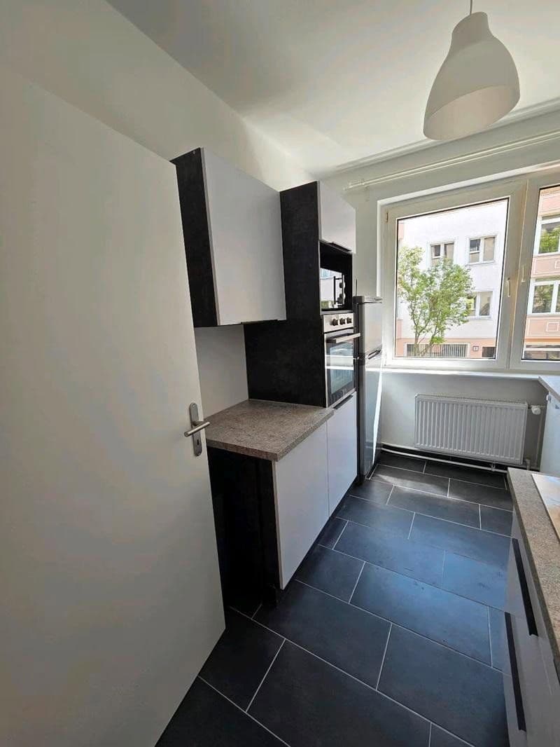 Prenájom bytu 3-izbový 70 m², Fennstr. 28, Berlin, Berlín Prenájom bytu 3-izbový 70 m², Fennstr. 28, Berlin, Berlín
