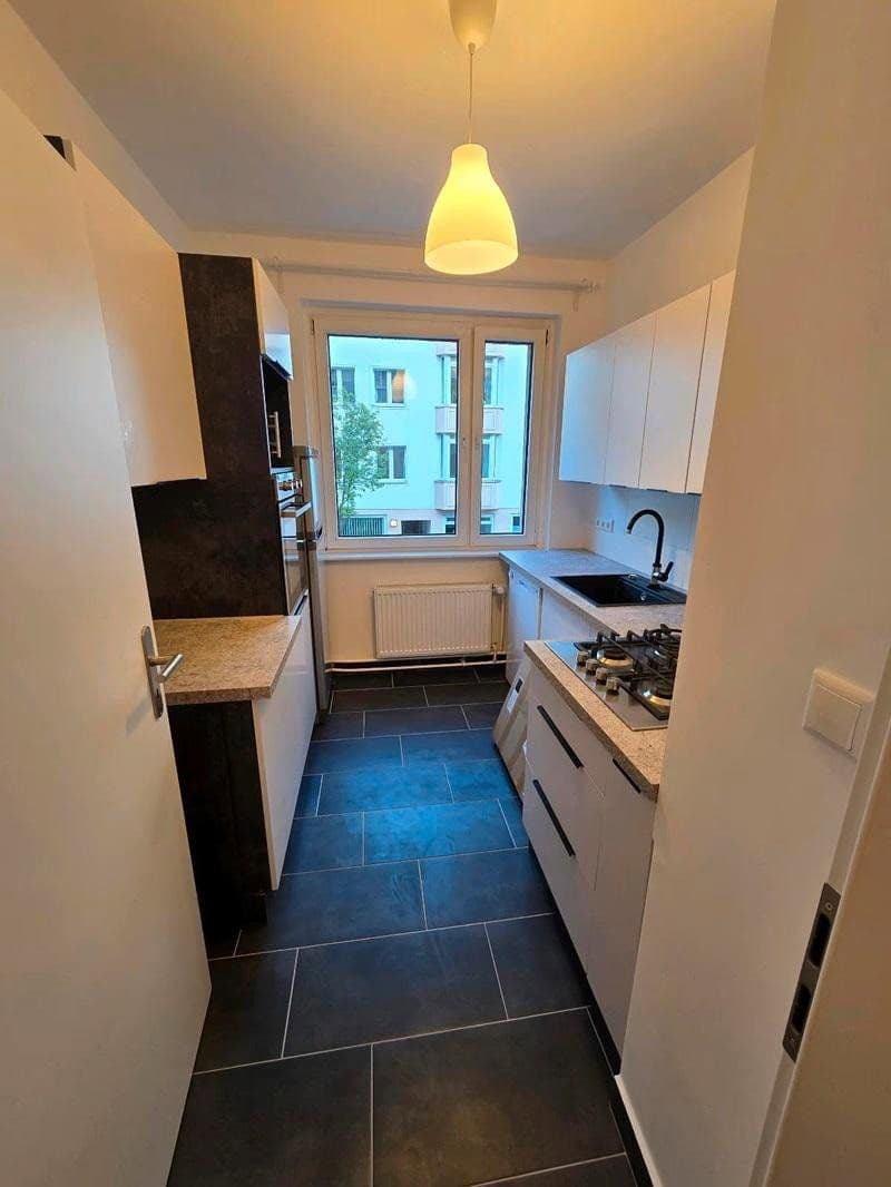 Prenájom bytu 3-izbový 70 m², Fennstr. 28, Berlin, Berlín Prenájom bytu 3-izbový 70 m², Fennstr. 28, Berlin, Berlín