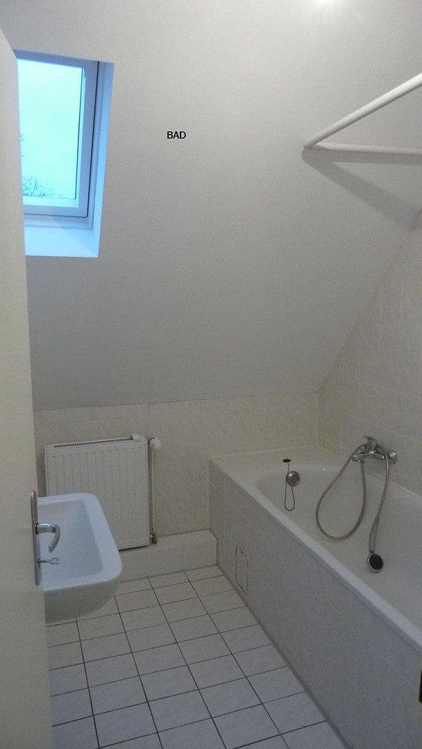 Prenájom bytu 3-izbový 60 m², Bottrop, Severné Porýnie - Westfálsko Prenájom bytu 3-izbový 60 m², Bottrop, Severné Porýnie - Westfálsko