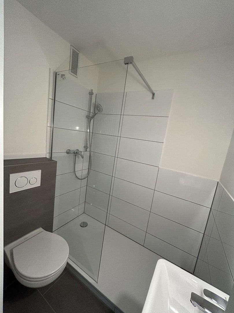 Prenájom bytu 1-izbový 39 m², Karl‑Arnold‑Straße 29, Meerbusch, Severné Porýnie - Westfálsko Prenájom bytu 1-izbový 39 m², Karl‑Arnold‑Straße 29, Meerbusch, Severné Porýnie - Westfálsko