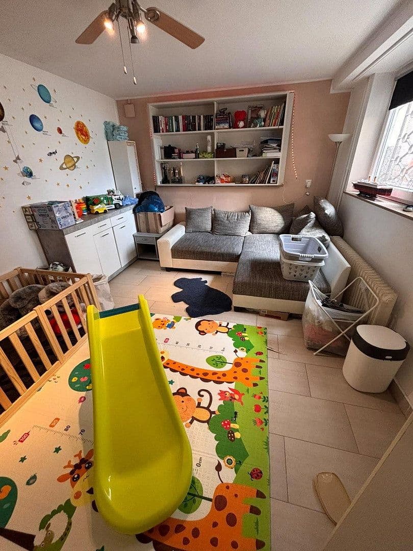 Prenájom bytu 2-izbový 80 m², Hauptstr.17, Annweiler am Trifels, Porýnie-Falcko Prenájom bytu 2-izbový 80 m², Hauptstr.17, Annweiler am Trifels, Porýnie-Falcko