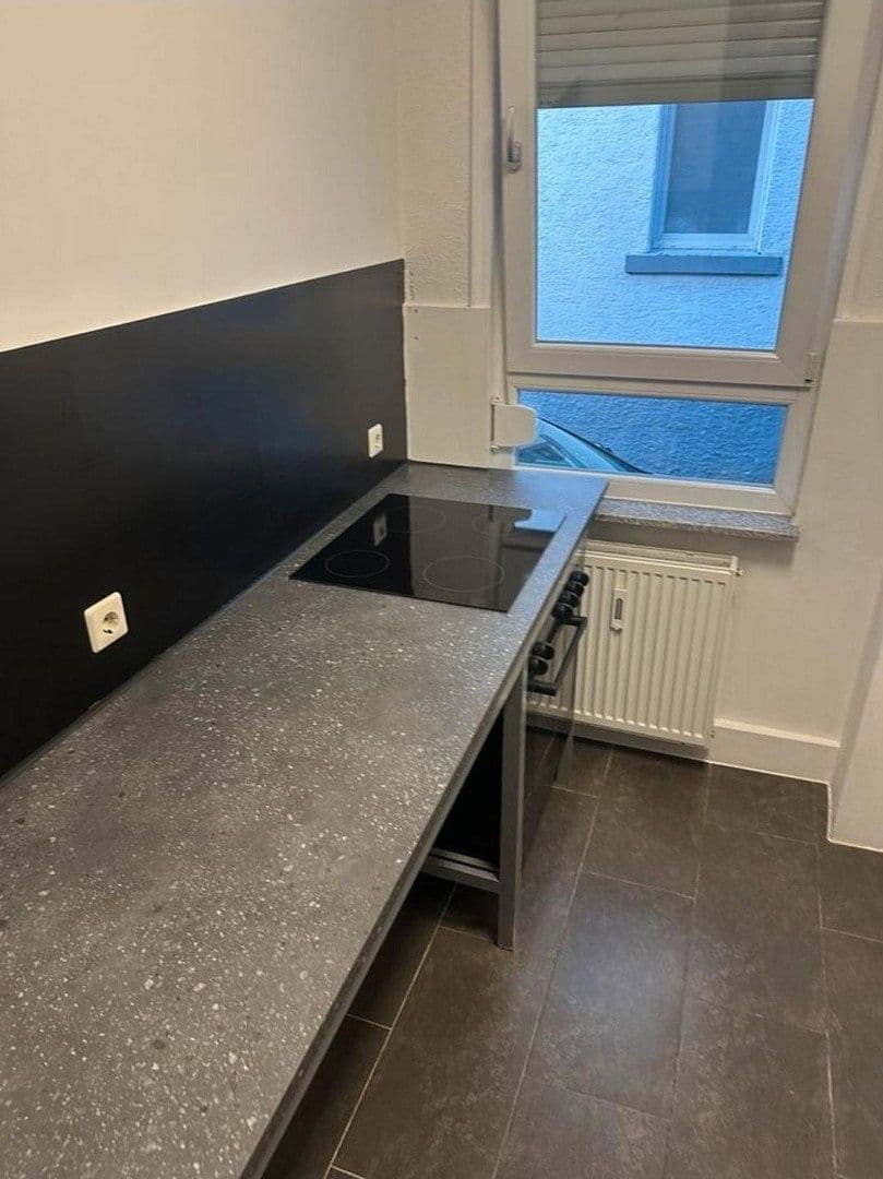 Prenájom bytu 2-izbový 55 m², Esslingen am Neckar, Bádensko-Wurttembersko Prenájom bytu 2-izbový 55 m², Esslingen am Neckar, Bádensko-Wurttembersko