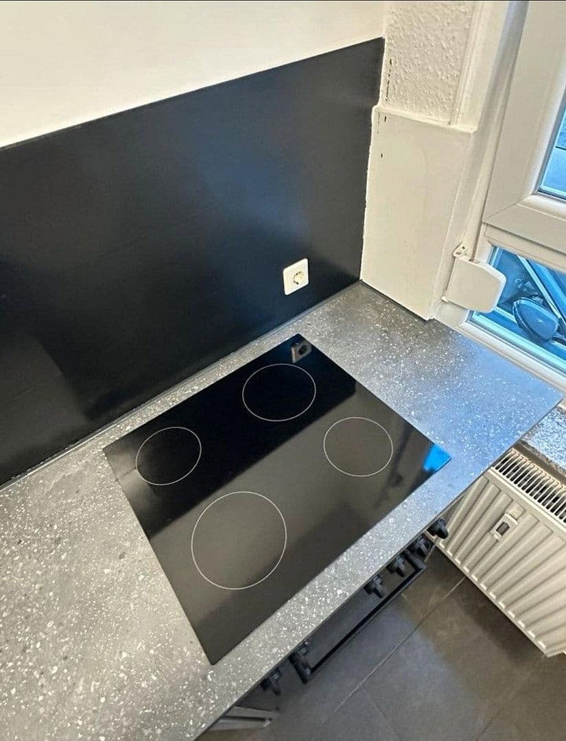 Prenájom bytu 2-izbový 55 m², Esslingen am Neckar, Bádensko-Wurttembersko Prenájom bytu 2-izbový 55 m², Esslingen am Neckar, Bádensko-Wurttembersko