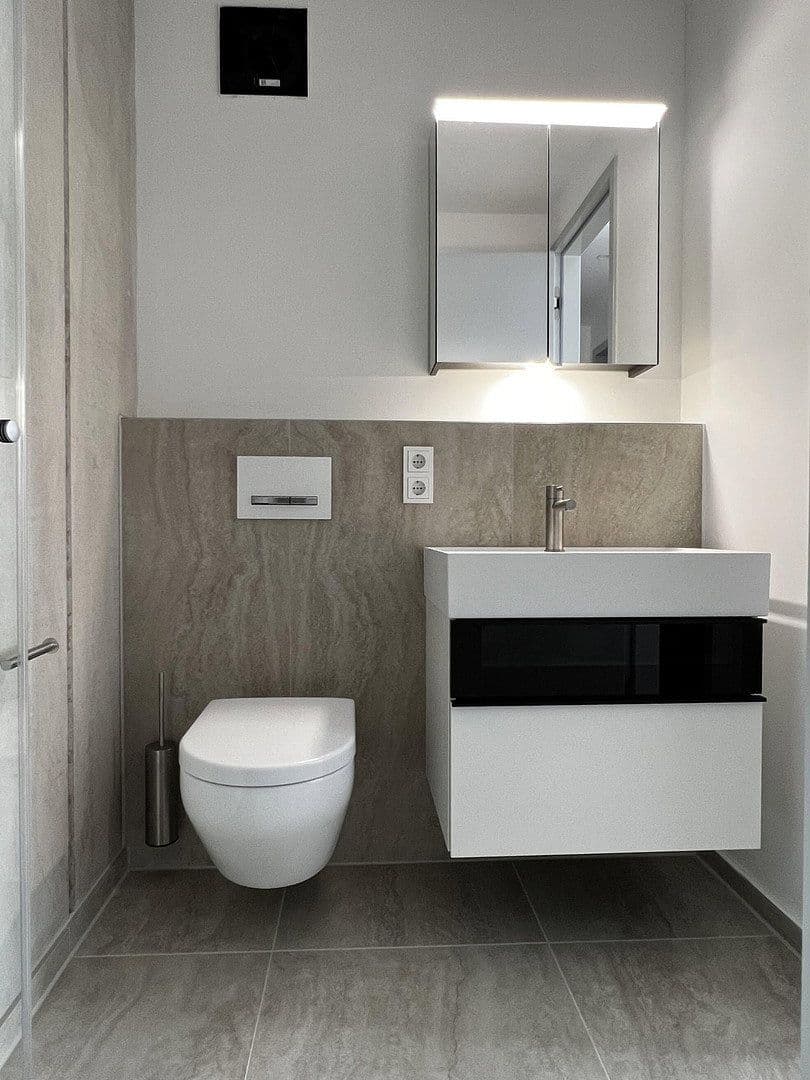 Prenájom bytu 2-izbový 34 m², Lerchenfeldstraße 28, München-Altstadt-Lehel, Bavorsko Prenájom bytu 2-izbový 34 m², Lerchenfeldstraße 28, München-Altstadt-Lehel, Bavorsko
