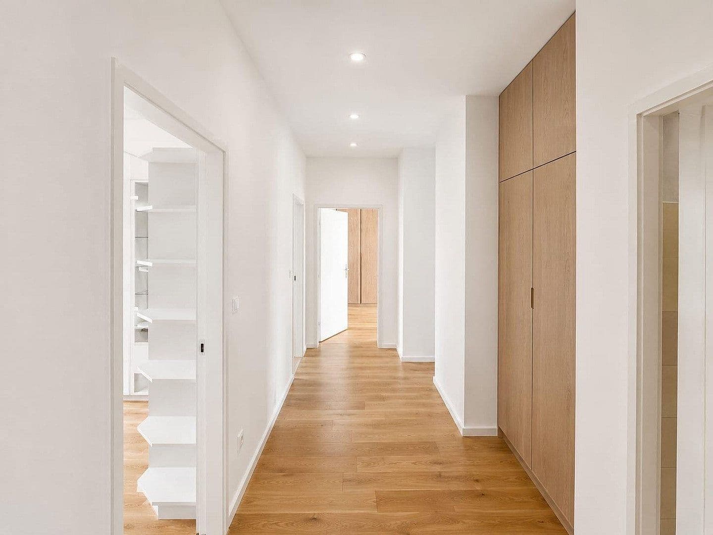Predaj bytu 4-izbový 90 m², Kopernikusstr. 5, Berlin, Berlín Predaj bytu 4-izbový 90 m², Kopernikusstr. 5, Berlin, Berlín