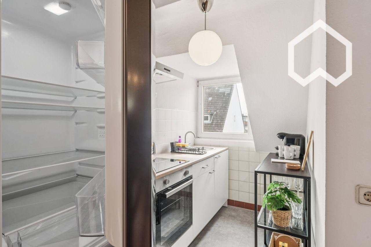 Prenájom bytu 2-izbový 27 m², Bergisch-Gladbacher-Straße 178, Köln, Severné Porýnie - Westfálsko Prenájom bytu 2-izbový 27 m², Bergisch-Gladbacher-Straße 178, Köln, Severné Porýnie - Westfálsko