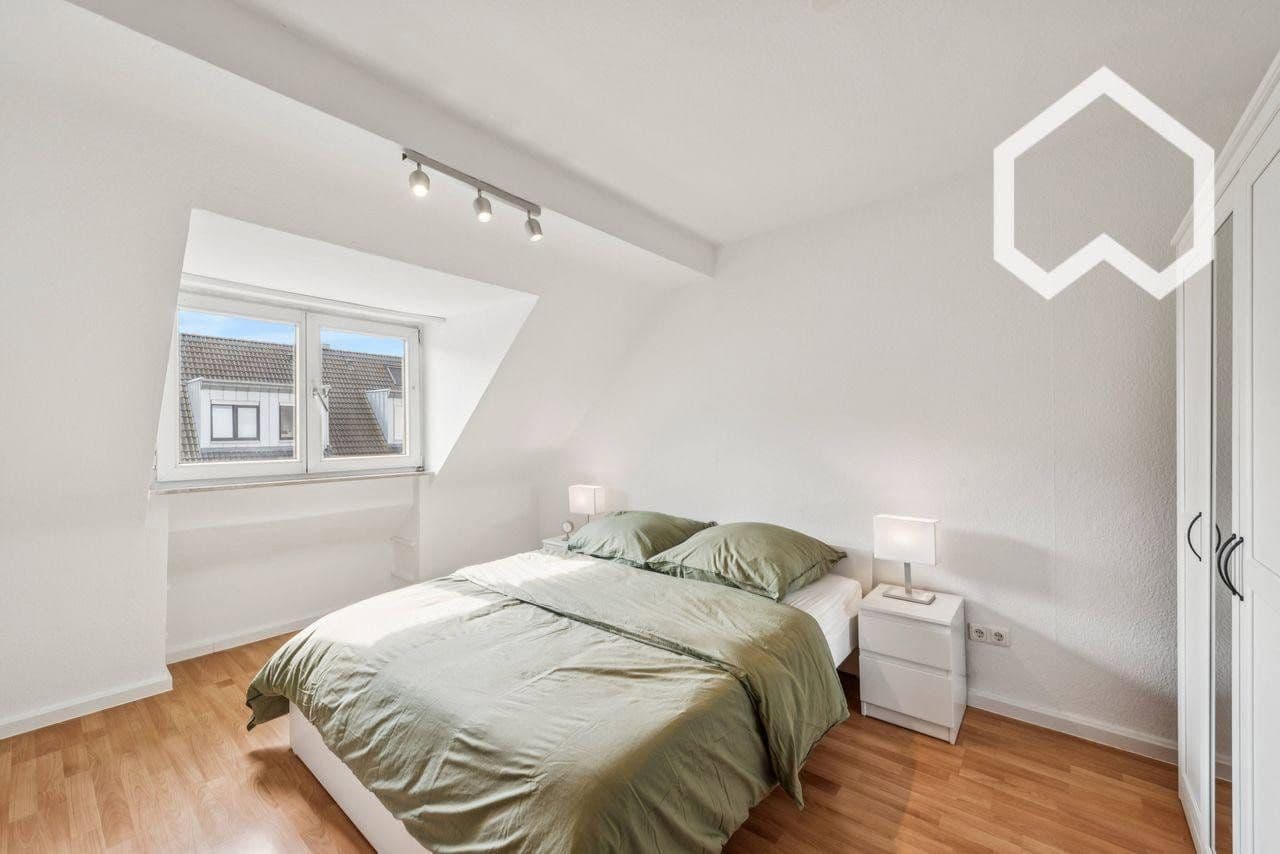 Prenájom bytu 2-izbový 27 m², Bergisch-Gladbacher-Straße 178, Köln, Severné Porýnie - Westfálsko Prenájom bytu 2-izbový 27 m², Bergisch-Gladbacher-Straße 178, Köln, Severné Porýnie - Westfálsko