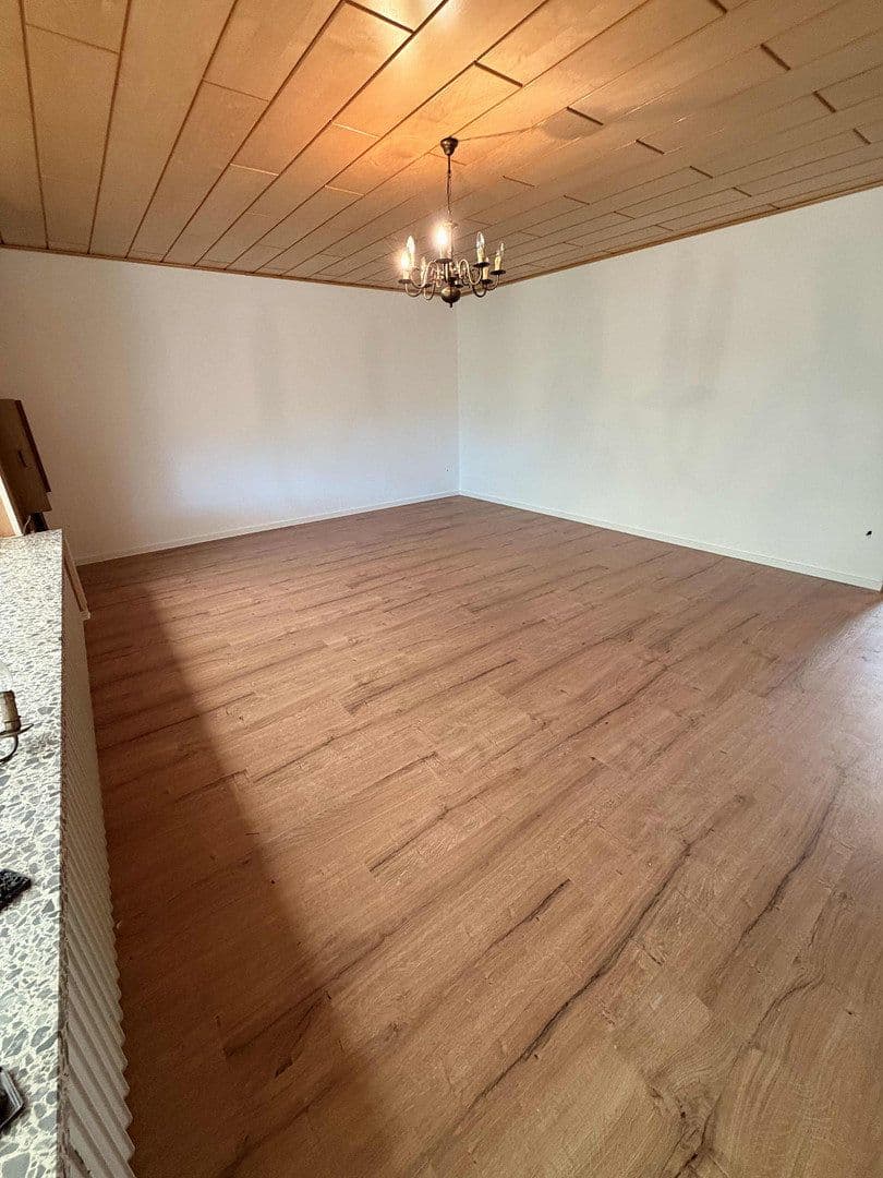 Prenájom domu 85 m², pozemok 443 m², Händelstraße 21, Einbeck, Dolné Sasko Prenájom domu 85 m², pozemok 443 m², Händelstraße 21, Einbeck, Dolné Sasko