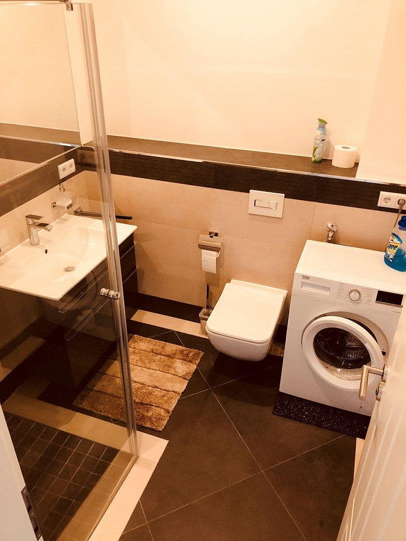 Prenájom bytu 1-izbový 36 m², Pfaffendorfer Straße 14, Leipzig, Sasko Prenájom bytu 1-izbový 36 m², Pfaffendorfer Straße 14, Leipzig, Sasko