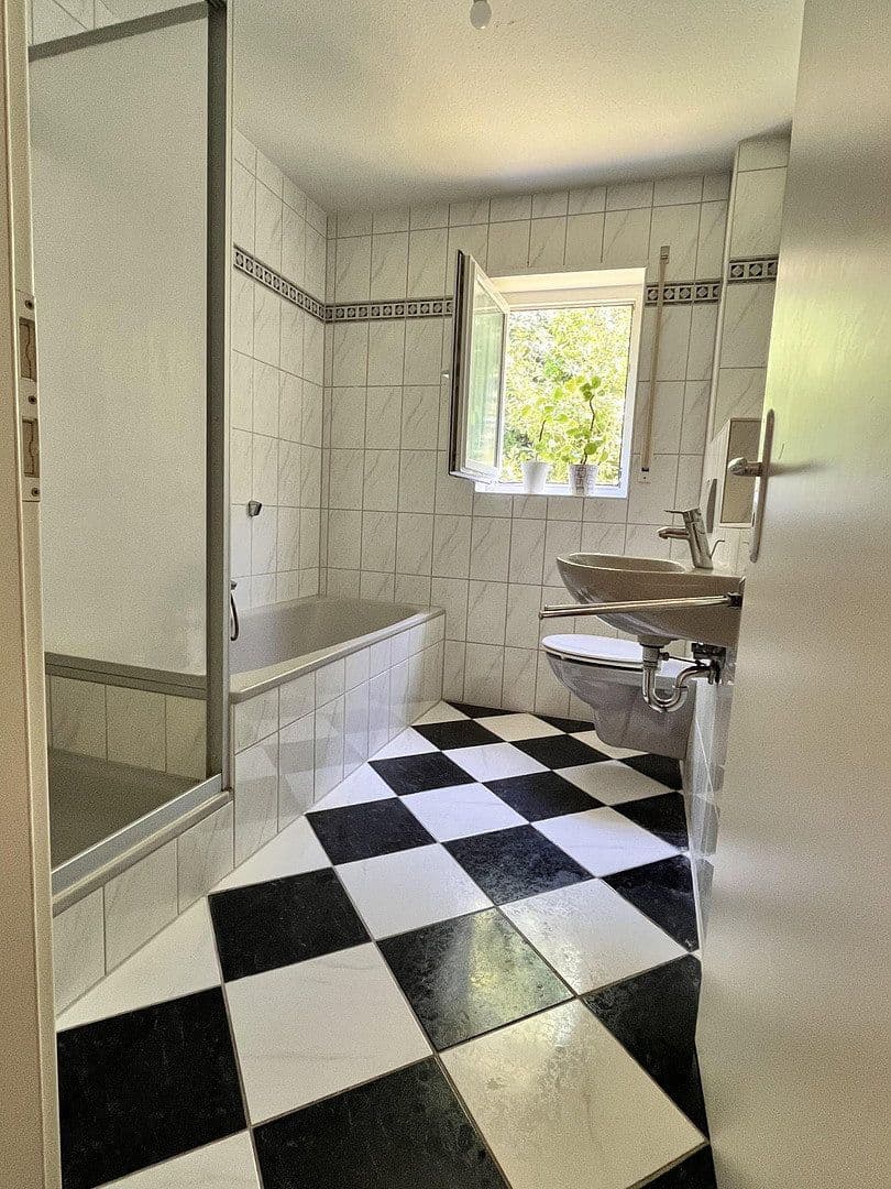 Predaj bytu 4-izbový 97 m², Nußloch, Bádensko-Wurttembersko Predaj bytu 4-izbový 97 m², Nußloch, Bádensko-Wurttembersko