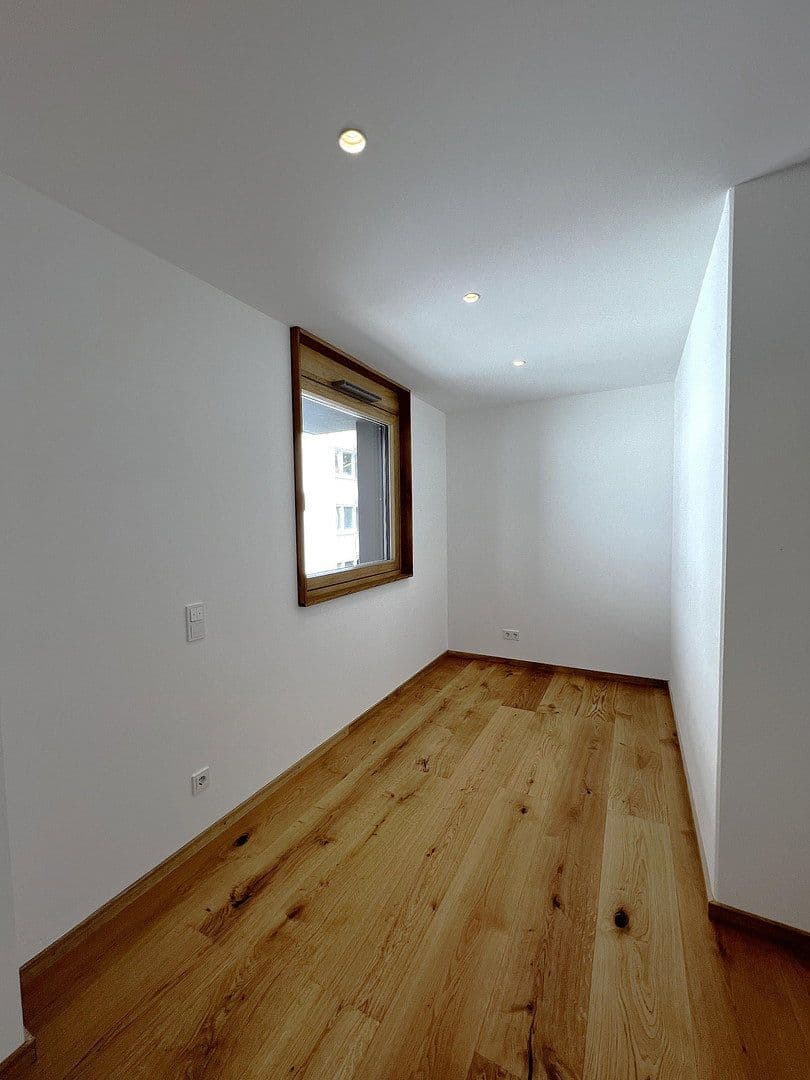 Prenájom bytu 2-izbový 34 m², Lerchenfeldstraße 28, München-Altstadt-Lehel, Bavorsko Prenájom bytu 2-izbový 34 m², Lerchenfeldstraße 28, München-Altstadt-Lehel, Bavorsko