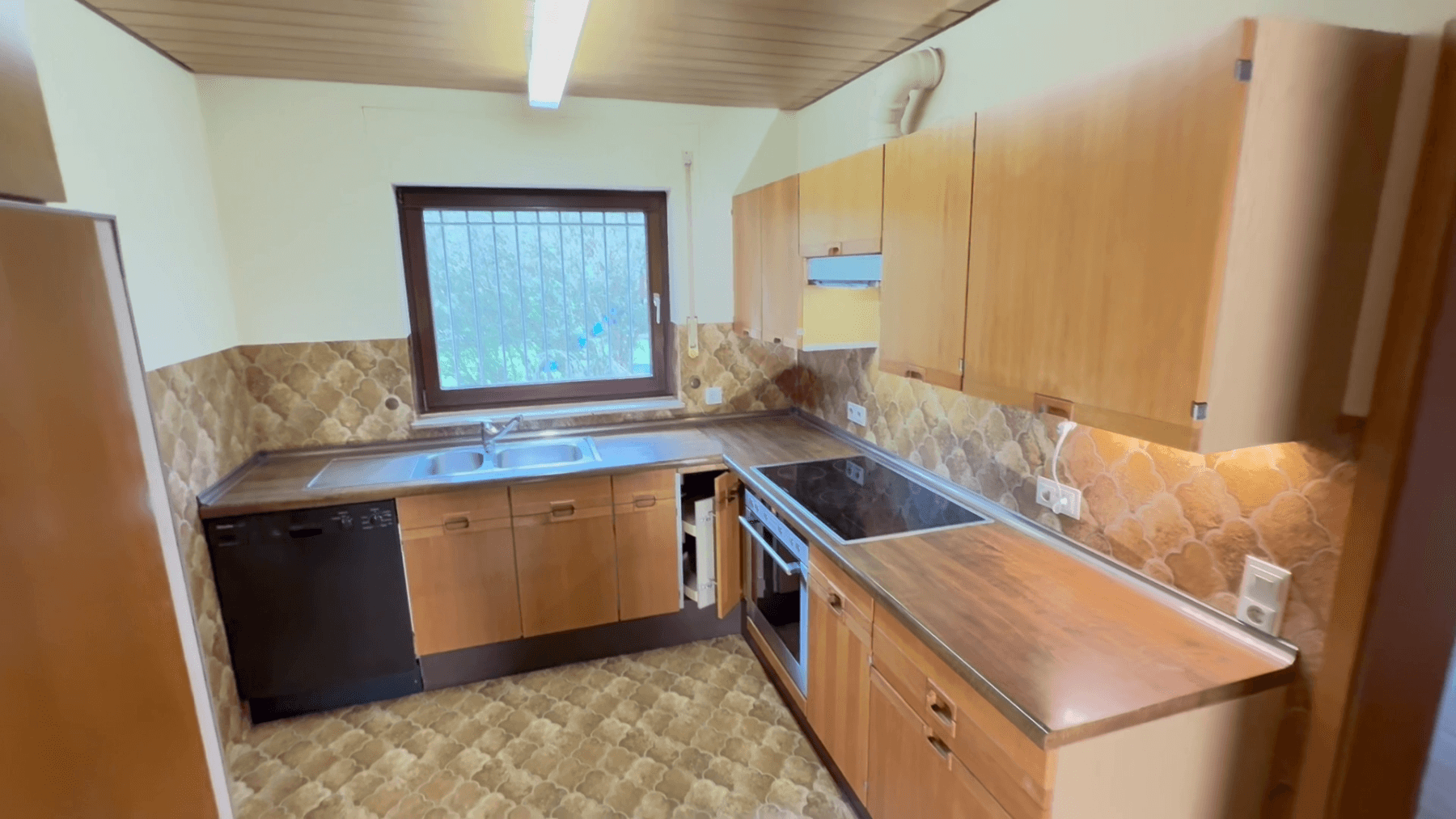 Predaj domu 224 m², pozemok 399 m², Mühlacker, Bádensko-Wurttembersko Predaj domu 224 m², pozemok 399 m², Mühlacker, Bádensko-Wurttembersko