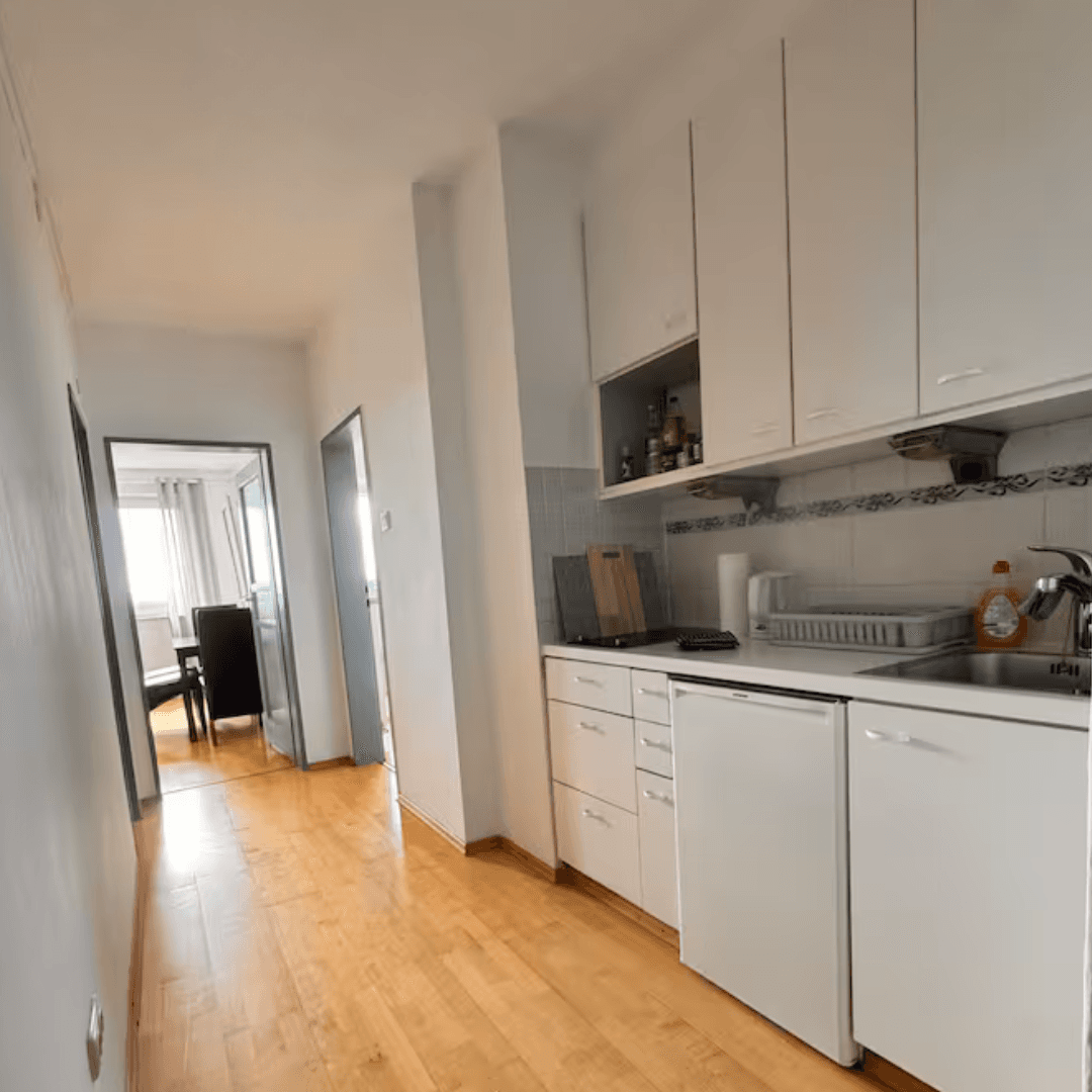 Prenájom bytu 2-izbový 38 m², Buschingstr. 43, München, Bavorsko Prenájom bytu 2-izbový 38 m², Buschingstr. 43, München, Bavorsko