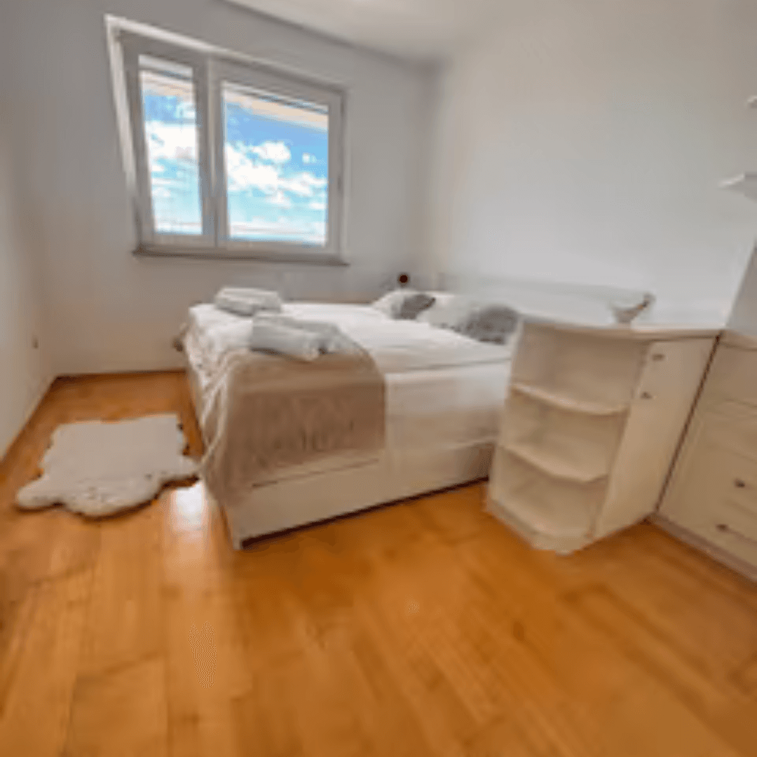 Prenájom bytu 2-izbový 38 m², Buschingstr. 43, München, Bavorsko Prenájom bytu 2-izbový 38 m², Buschingstr. 43, München, Bavorsko