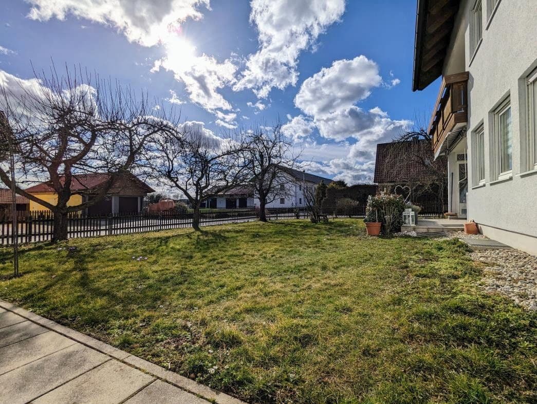 Predaj domu 182 m², pozemok 672 m², Lengdorf, Bavorsko Predaj domu 182 m², pozemok 672 m², Lengdorf, Bavorsko