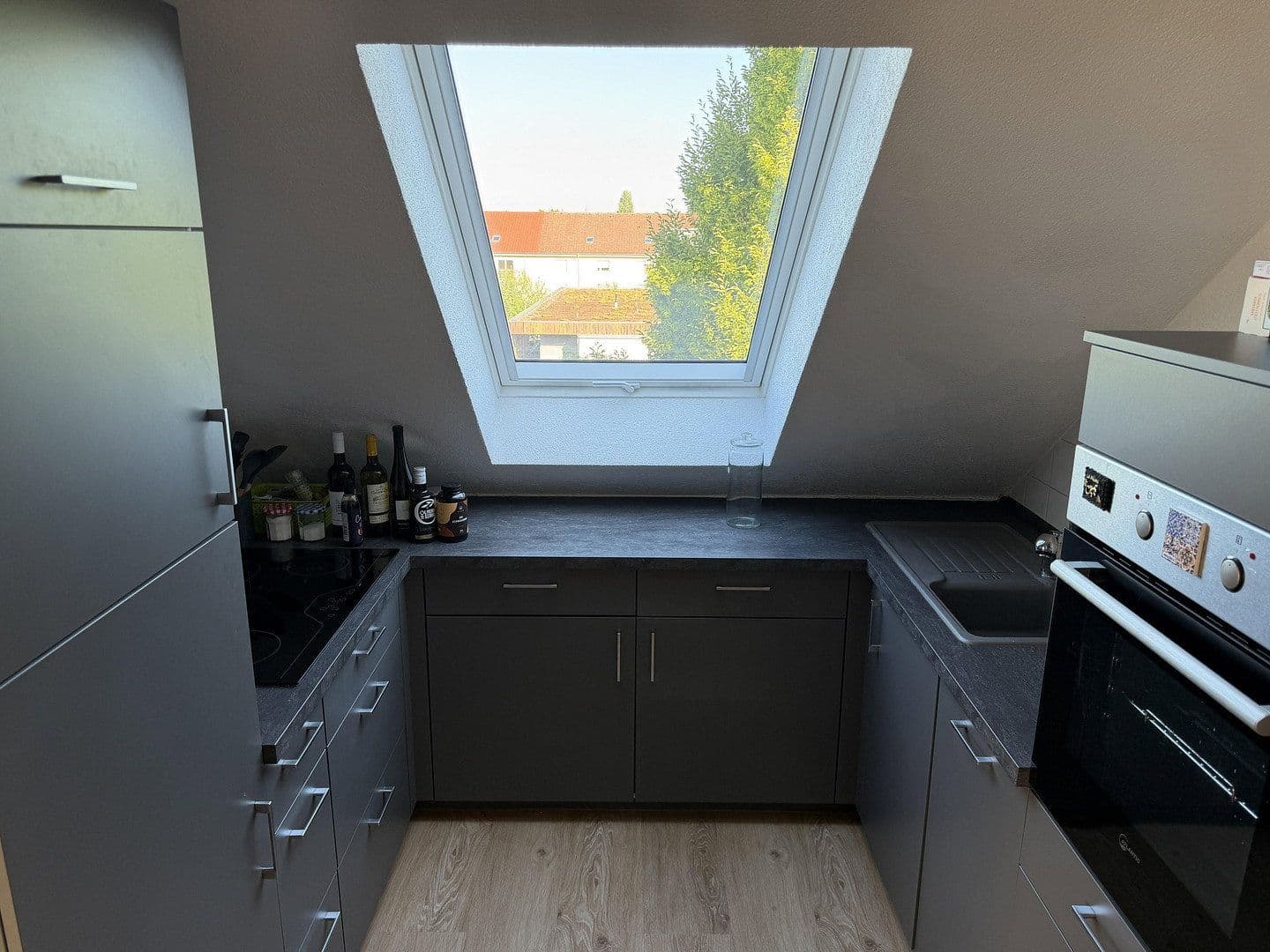Prenájom bytu 2-izbový 66 m², Bruchsal, Bádensko-Wurttembersko Prenájom bytu 2-izbový 66 m², Bruchsal, Bádensko-Wurttembersko