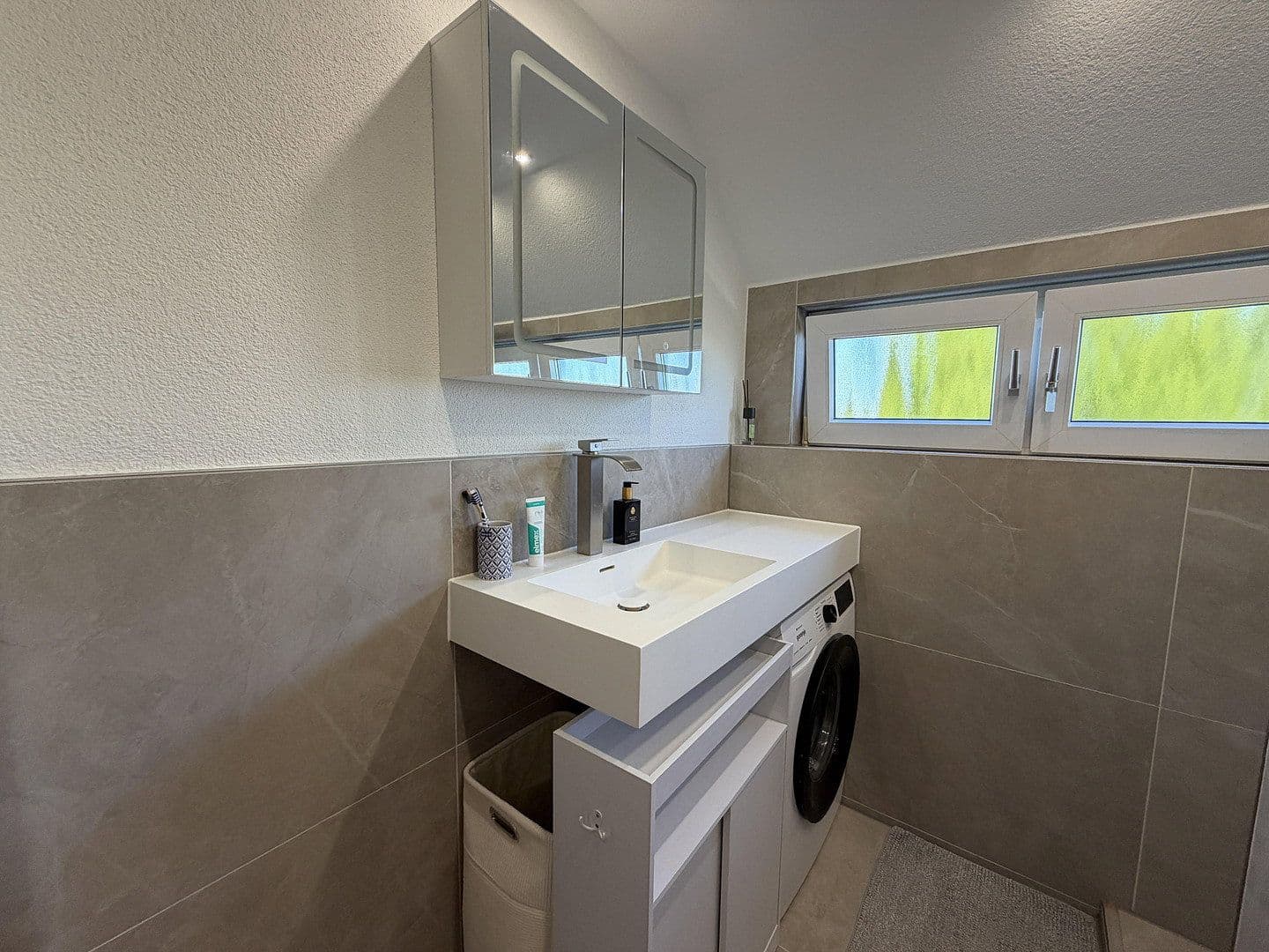 Prenájom bytu 2-izbový 66 m², Bruchsal, Bádensko-Wurttembersko Prenájom bytu 2-izbový 66 m², Bruchsal, Bádensko-Wurttembersko