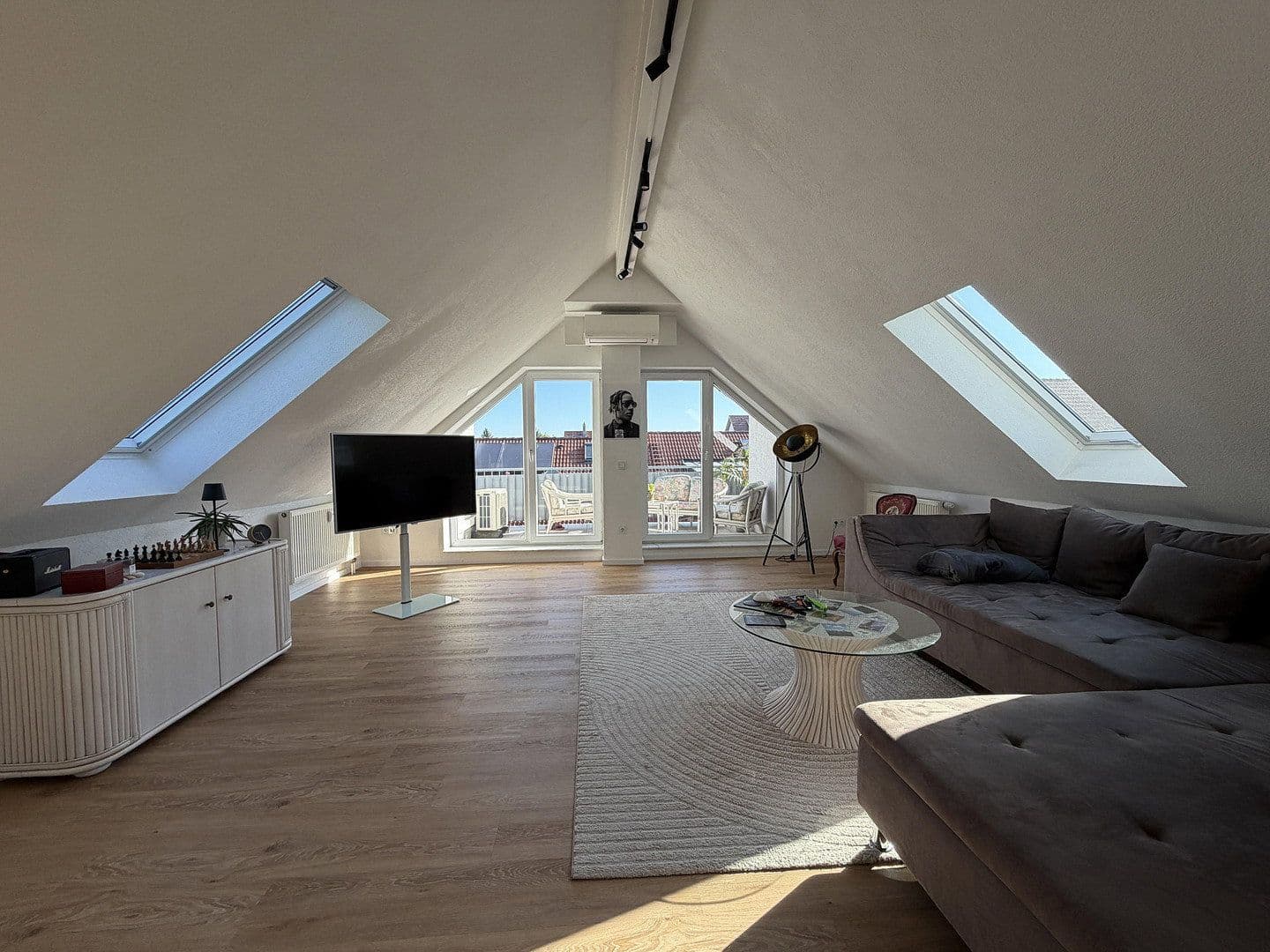 Prenájom bytu 2-izbový 66 m², Bruchsal, Bádensko-Wurttembersko Prenájom bytu 2-izbový 66 m², Bruchsal, Bádensko-Wurttembersko