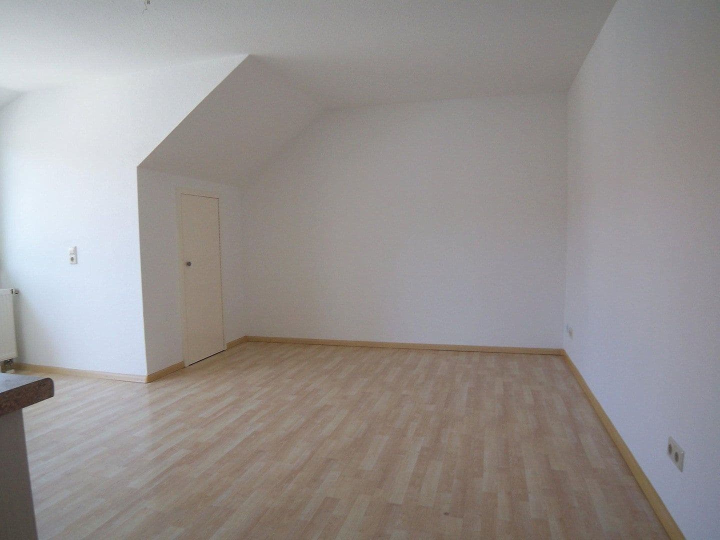 Prenájom bytu 1-izbový 31 m², Müllheim im Markgräflerland, Bádensko-Wurttembersko Prenájom bytu 1-izbový 31 m², Müllheim im Markgräflerland, Bádensko-Wurttembersko