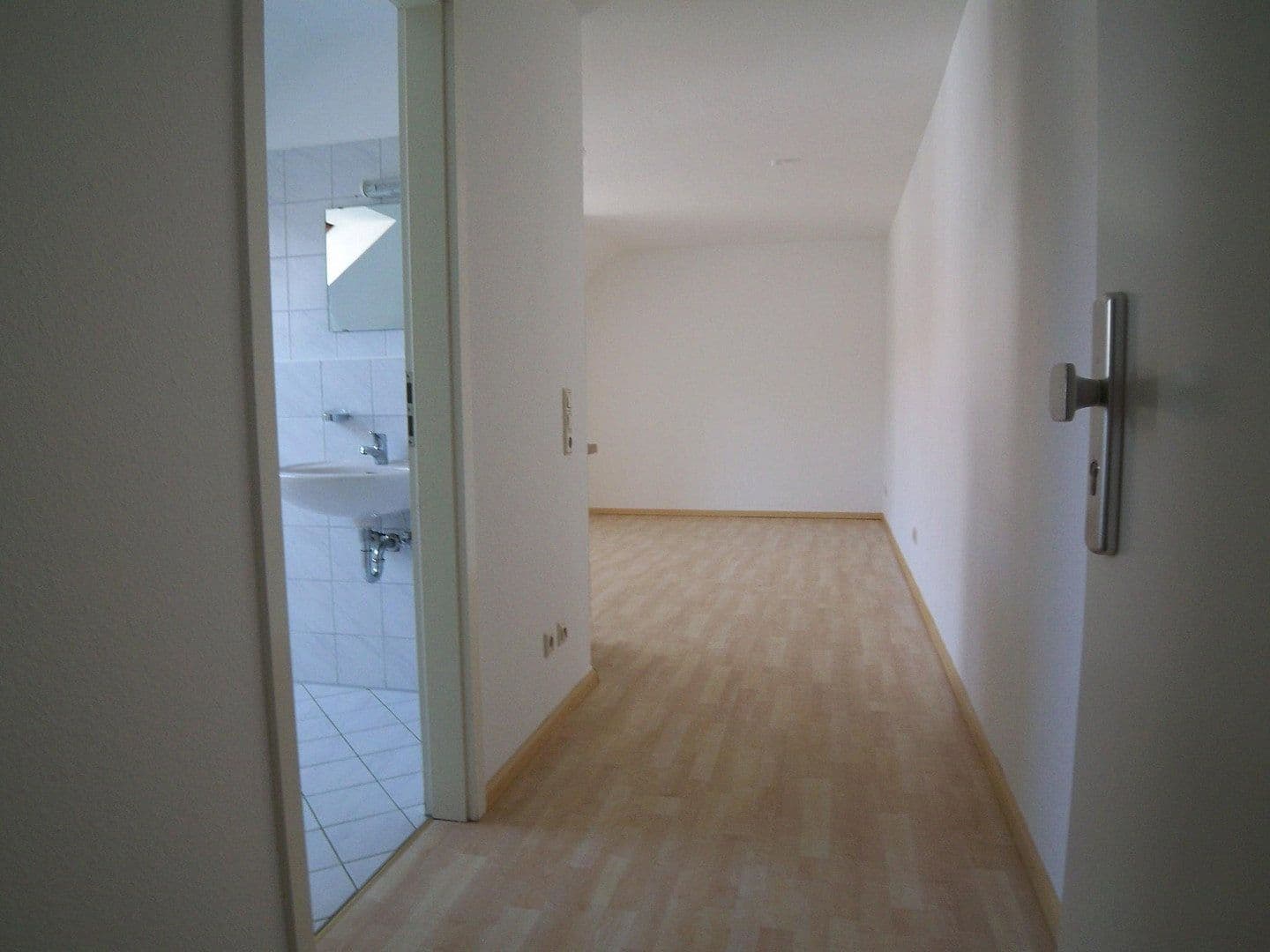 Prenájom bytu 1-izbový 31 m², Müllheim im Markgräflerland, Bádensko-Wurttembersko Prenájom bytu 1-izbový 31 m², Müllheim im Markgräflerland, Bádensko-Wurttembersko