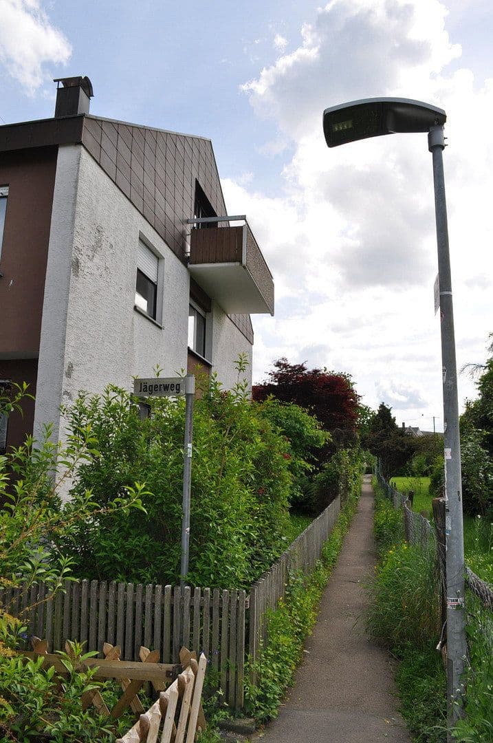 Predaj domu 146 m², pozemok 220 m², Jägerweg 9, Ostfildern, Bádensko-Wurttembersko Predaj domu 146 m², pozemok 220 m², Jägerweg 9, Ostfildern, Bádensko-Wurttembersko