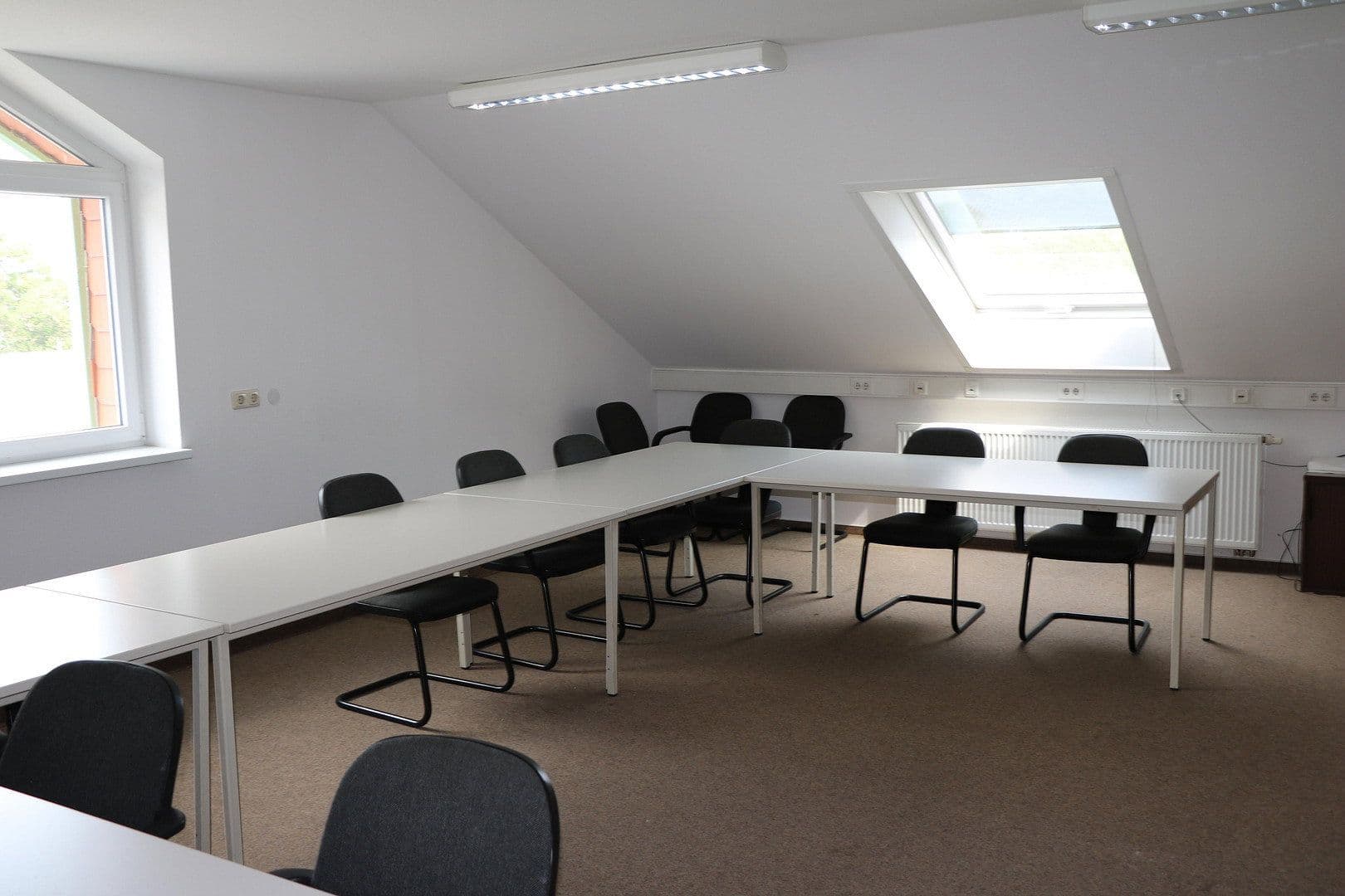 Predaj nebytového priestoru 27.334 m², Raiffeisenstraße 30, Friedberg (Hessen), Hesensko Predaj nebytového priestoru 27.334 m², Raiffeisenstraße 30, Friedberg (Hessen), Hesensko