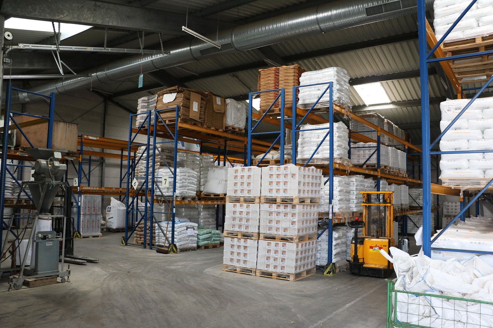Predaj nebytového priestoru 27.334 m², Raiffeisenstraße 30, Friedberg (Hessen), Hesensko Predaj nebytového priestoru 27.334 m², Raiffeisenstraße 30, Friedberg (Hessen), Hesensko