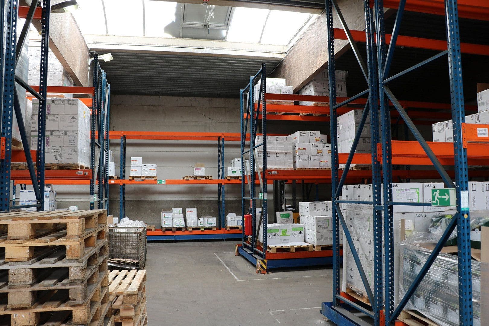 Predaj nebytového priestoru 27.334 m², Raiffeisenstraße 30, Friedberg (Hessen), Hesensko Predaj nebytového priestoru 27.334 m², Raiffeisenstraße 30, Friedberg (Hessen), Hesensko
