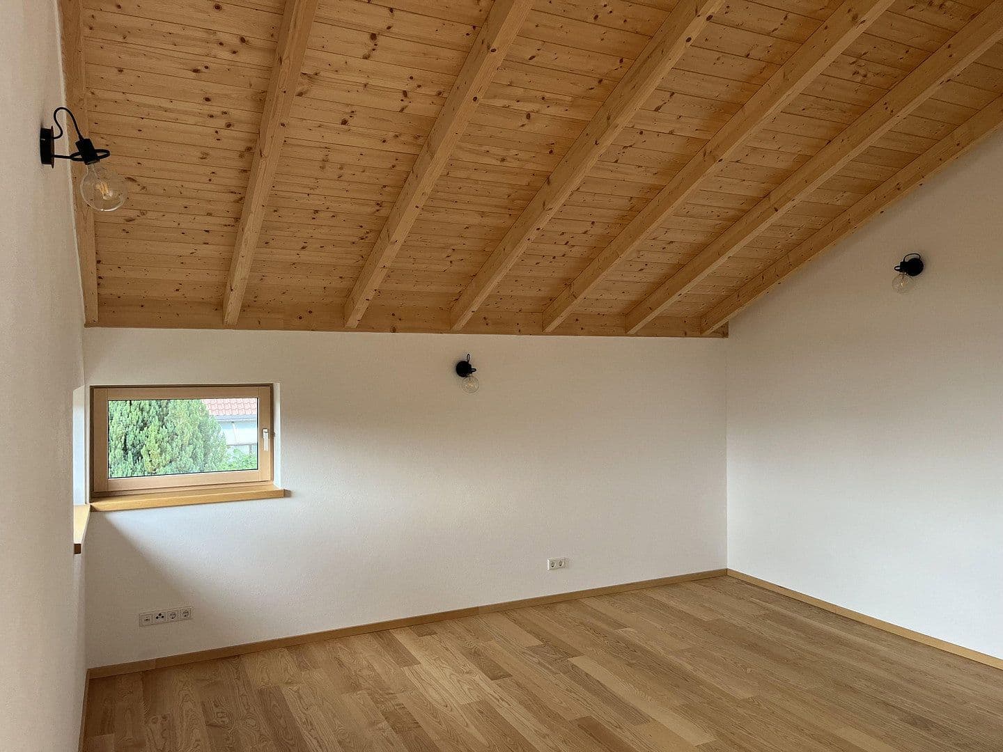 Prenájom bytu 5-izbový 150 m², Pilsting, Bavorsko Prenájom bytu 5-izbový 150 m², Pilsting, Bavorsko