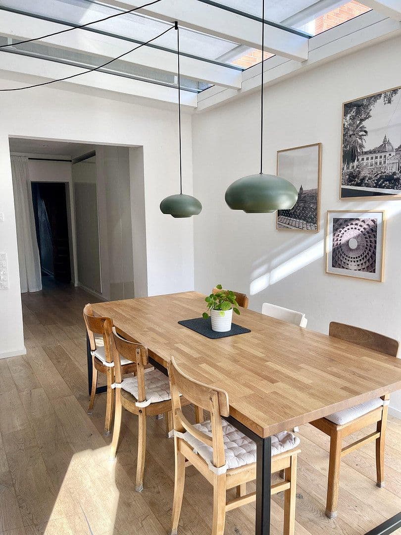 Predaj domu 120 m², pozemok 128 m², Frechen, Severné Porýnie - Westfálsko Predaj domu 120 m², pozemok 128 m², Frechen, Severné Porýnie - Westfálsko
