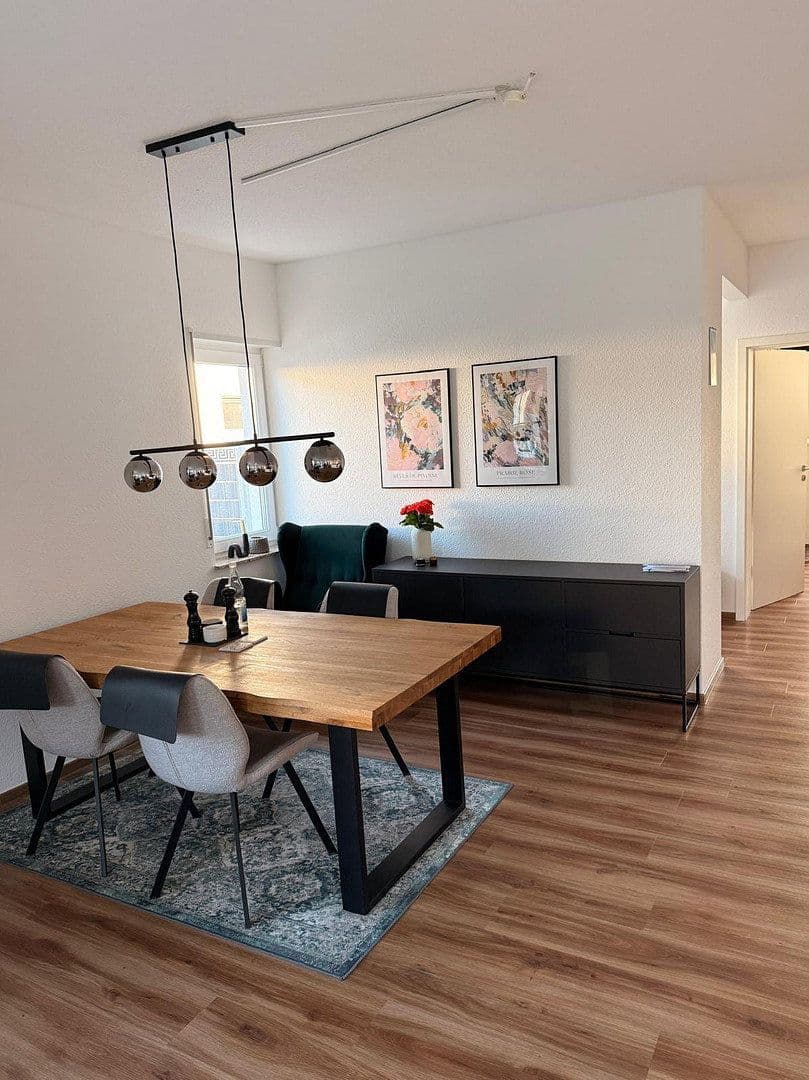 Prenájom bytu 2-izbový 73 m², Mühlhausenerstr. 30, Östringen, Bádensko-Wurttembersko Prenájom bytu 2-izbový 73 m², Mühlhausenerstr. 30, Östringen, Bádensko-Wurttembersko