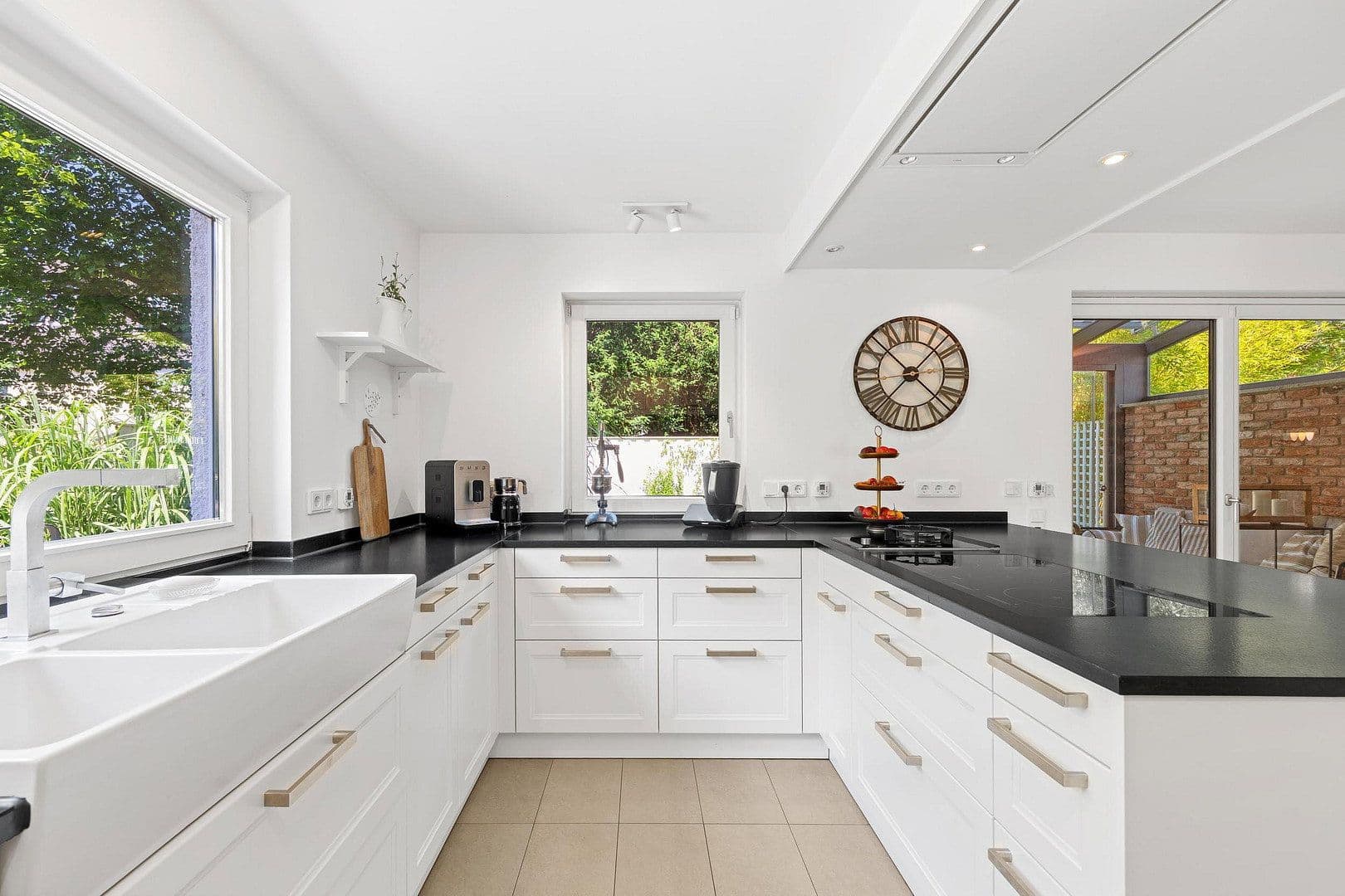 Predaj domu 212 m², pozemok 455 m², München, Bavorsko Predaj domu 212 m², pozemok 455 m², München, Bavorsko