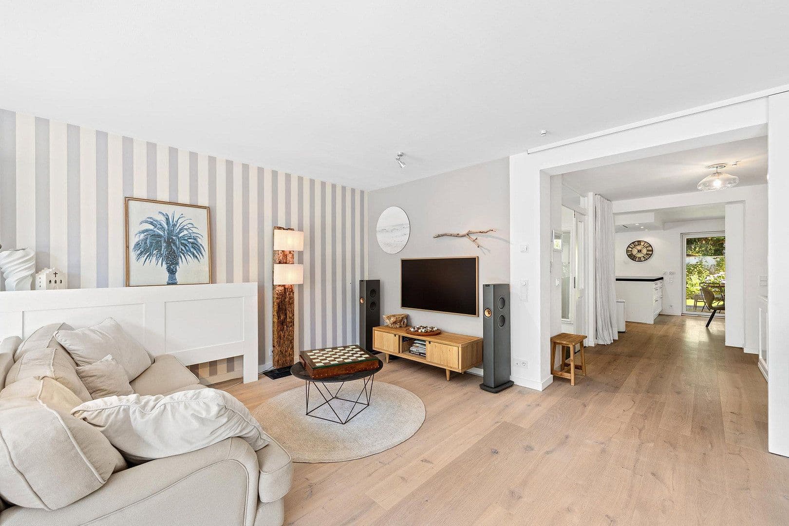 Predaj domu 212 m², pozemok 455 m², München, Bavorsko Predaj domu 212 m², pozemok 455 m², München, Bavorsko
