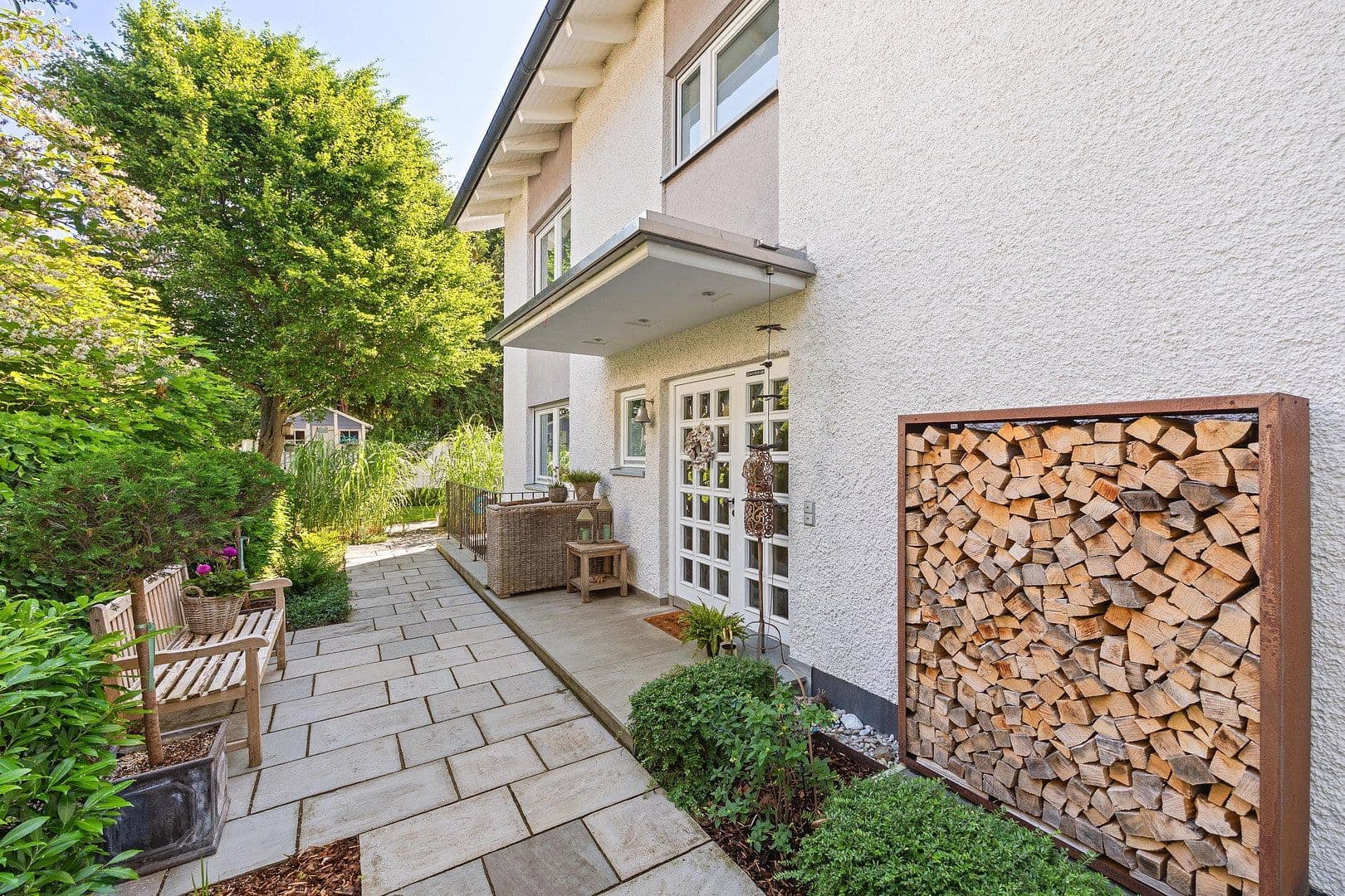 Predaj domu 212 m², pozemok 455 m², München, Bavorsko Predaj domu 212 m², pozemok 455 m², München, Bavorsko