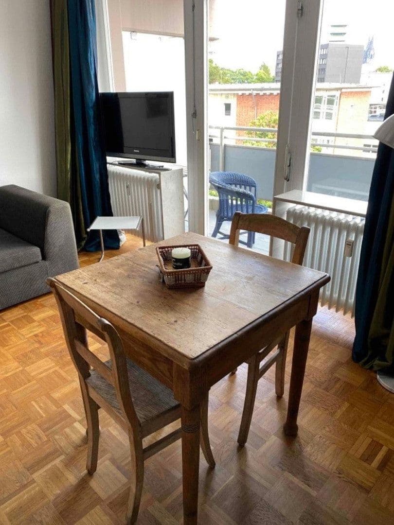 Prenájom bytu 1-izbový 40 m², Waisenhausgasse 7, Köln, Severné Porýnie - Westfálsko Prenájom bytu 1-izbový 40 m², Waisenhausgasse 7, Köln, Severné Porýnie - Westfálsko