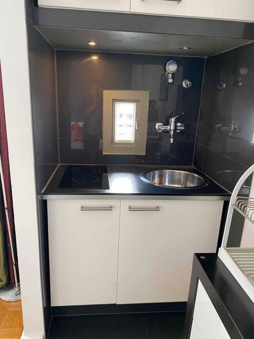 Prenájom bytu 1-izbový 40 m², Waisenhausgasse 7, Köln, Severné Porýnie - Westfálsko Prenájom bytu 1-izbový 40 m², Waisenhausgasse 7, Köln, Severné Porýnie - Westfálsko