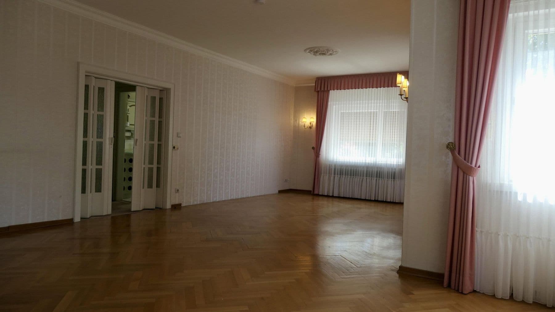 Predaj domu 140 m², pozemok 698 m², Berlin, Berlín Predaj domu 140 m², pozemok 698 m², Berlin, Berlín
