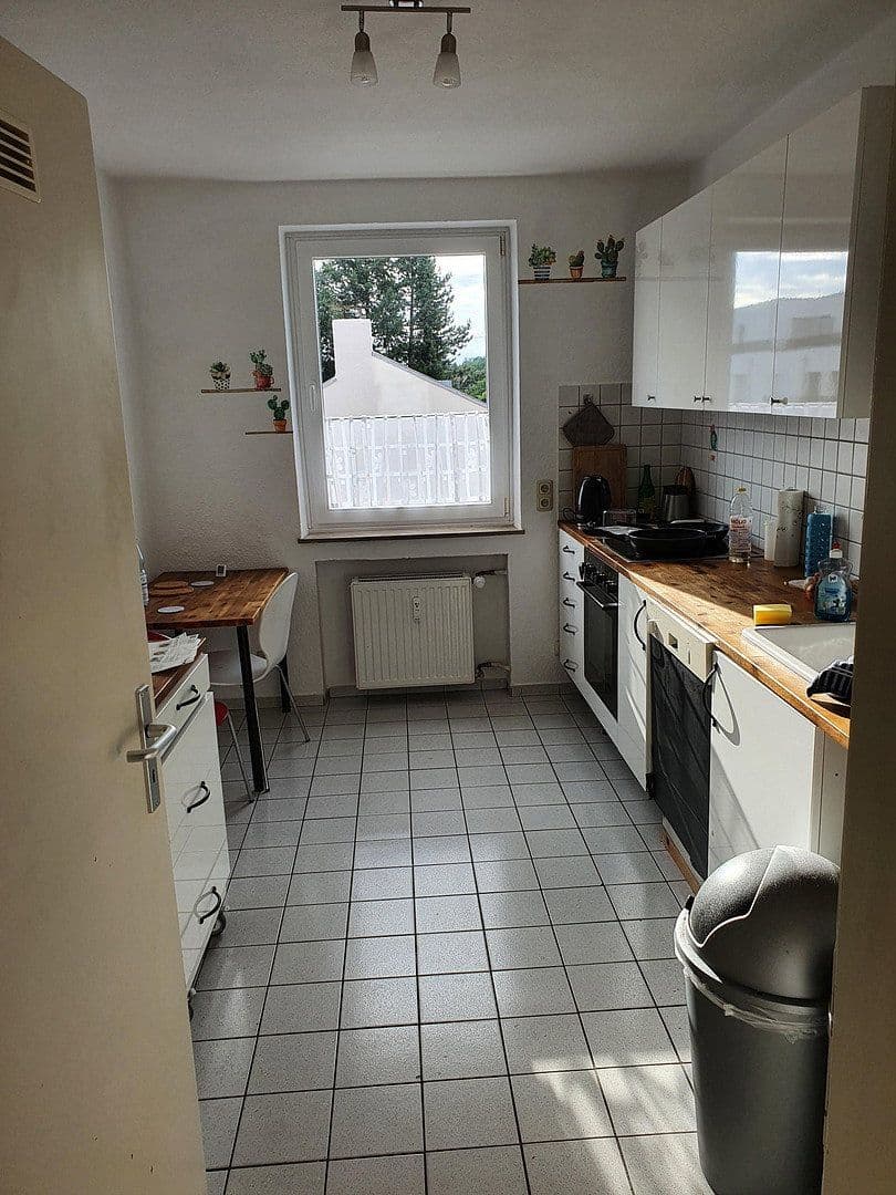 Prenájom bytu 4-izbový 92 m², Lütticher Str. 16, Aachen, Severné Porýnie - Westfálsko Prenájom bytu 4-izbový 92 m², Lütticher Str. 16, Aachen, Severné Porýnie - Westfálsko