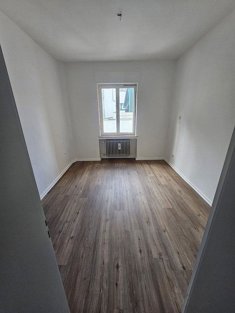 Prenájom bytu 2-izbový 62 m², Tacitusstraße 12, Köln, Severné Porýnie - Westfálsko Prenájom bytu 2-izbový 62 m², Tacitusstraße 12, Köln, Severné Porýnie - Westfálsko